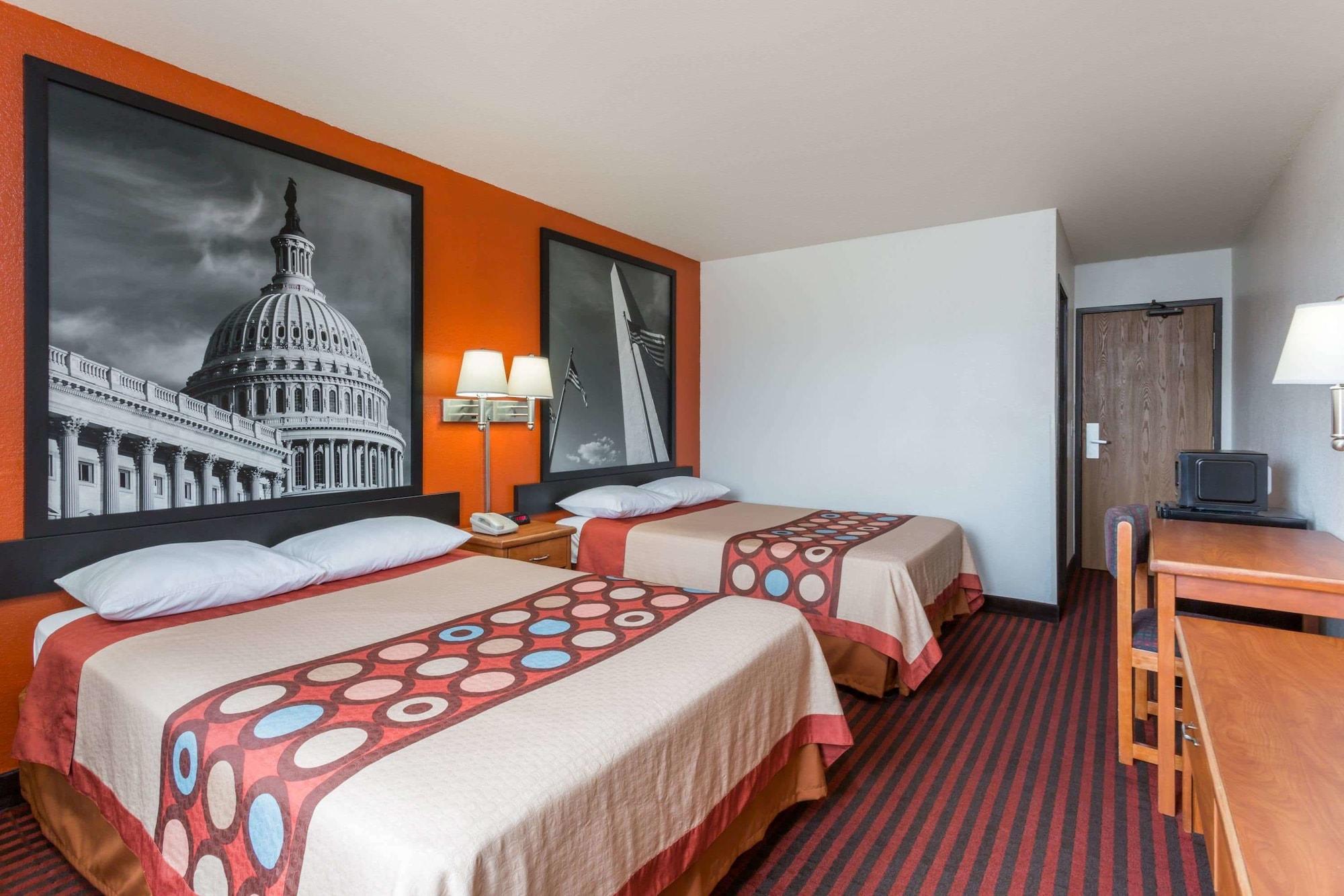 Super 8 By Wyndham Dumfries/Quantico Otel Dış mekan fotoğraf