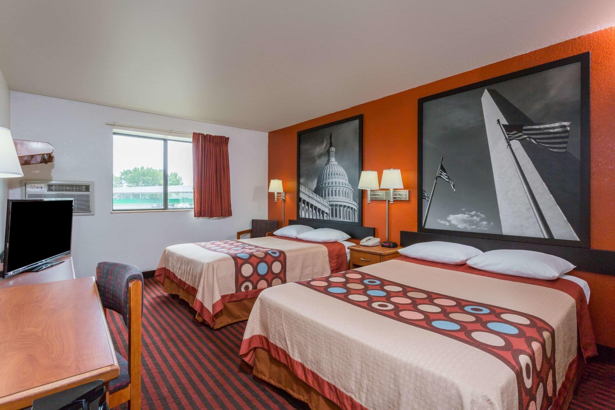 Super 8 By Wyndham Dumfries/Quantico Otel Dış mekan fotoğraf
