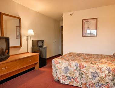 Super 8 By Wyndham Dumfries/Quantico Otel Dış mekan fotoğraf